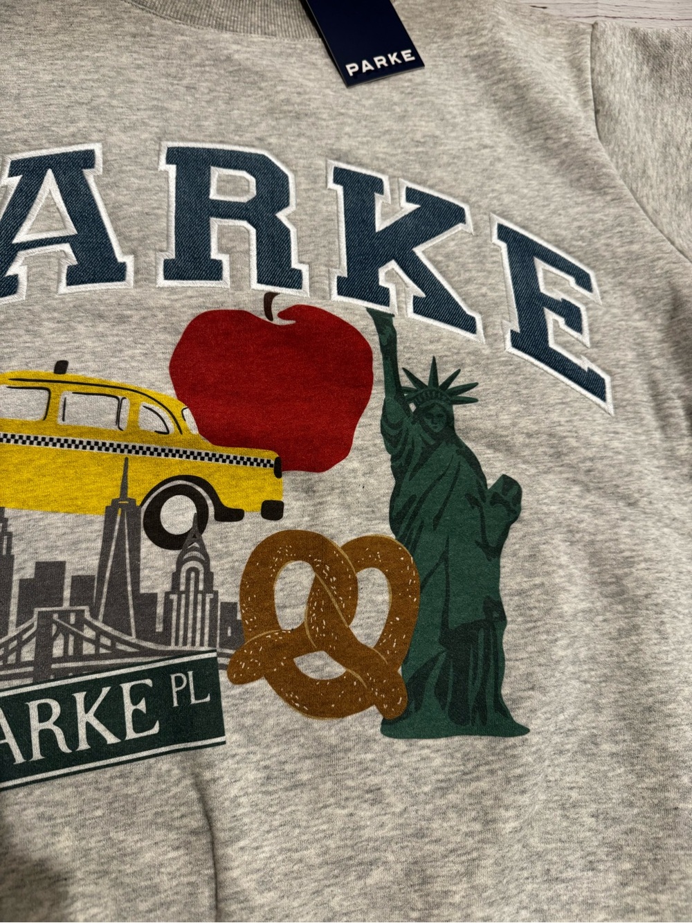 Parke Gray Graphic Crewneck Sweatshirt with Multicolor NYC Motif - Picture 3 of 5